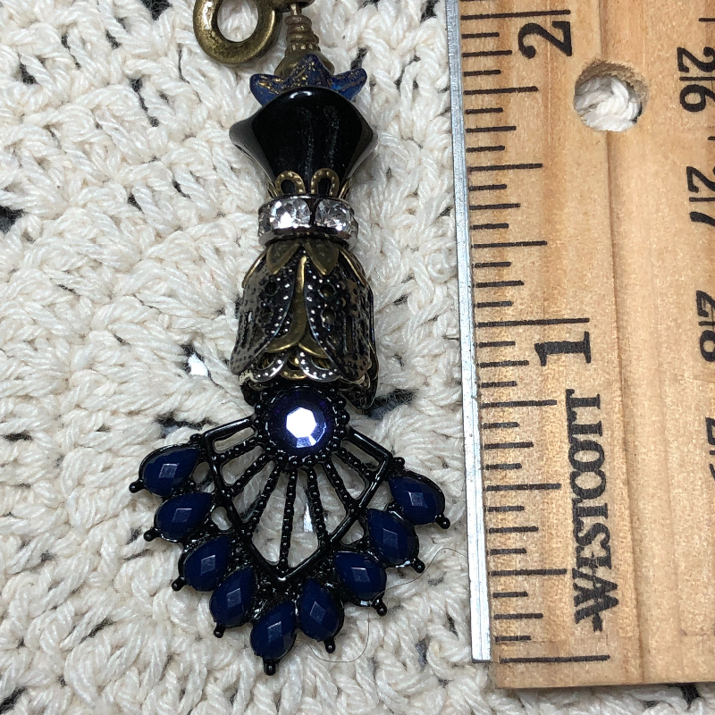 blue 20's-like art deco necklace pendant
