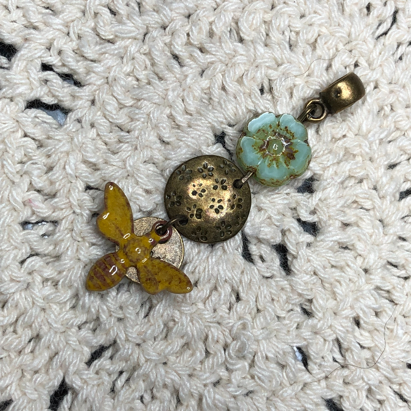 bee love-enameled bee necklace pendant-3