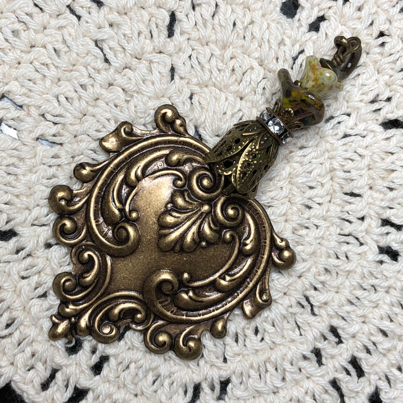vintage victorian heart necklace pendant-6