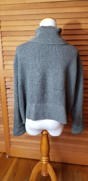 Vetta Capsule Cropped Mockneck Sweater - Grey, XS
