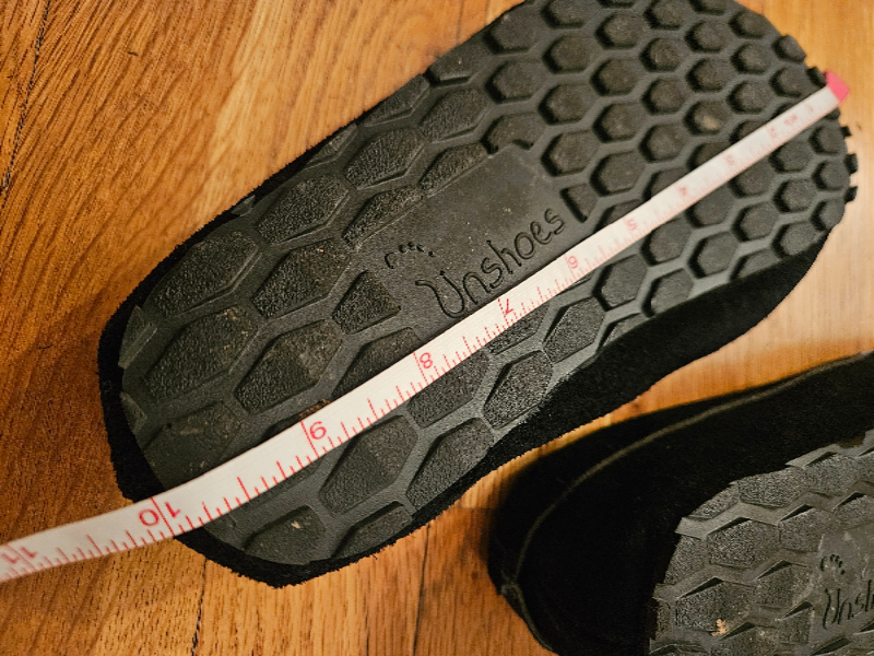 Unshoes Forager Moccasins, black, size 8