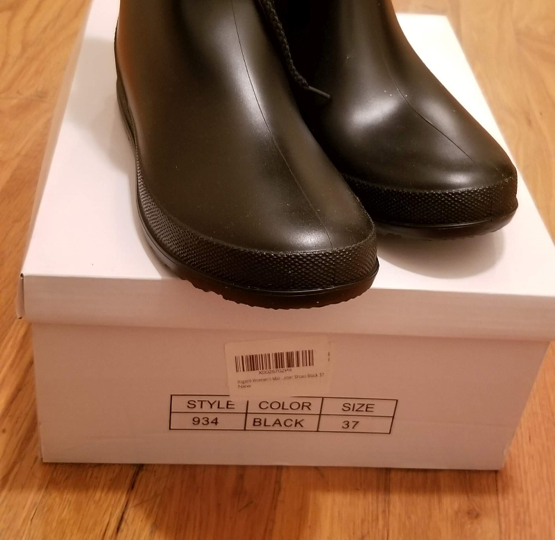 Asgard mid-calf rubber boots, size 7, black
