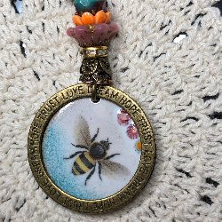bee-ing caring enameled necklace pendant-2