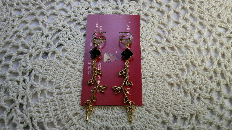 earrings- a regal offering