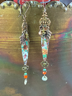 vintage floral tin, leaf earrings