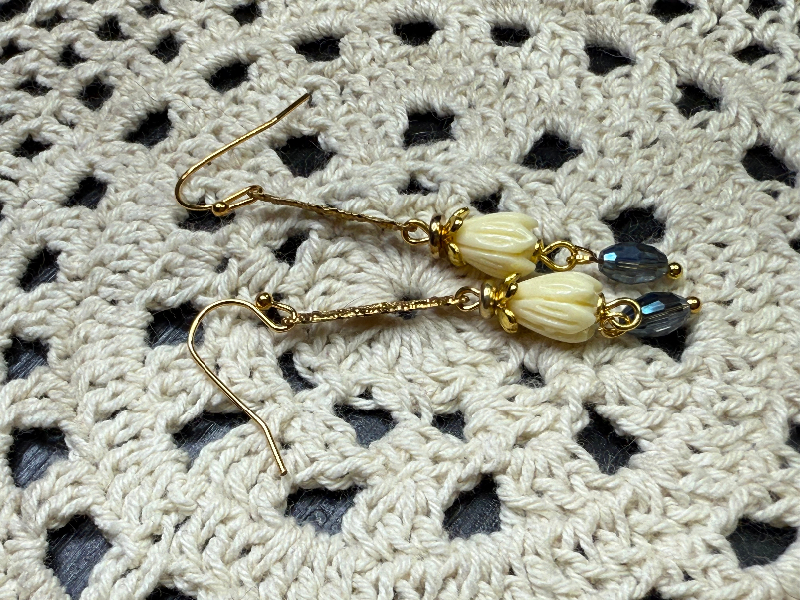 shell flower earrings