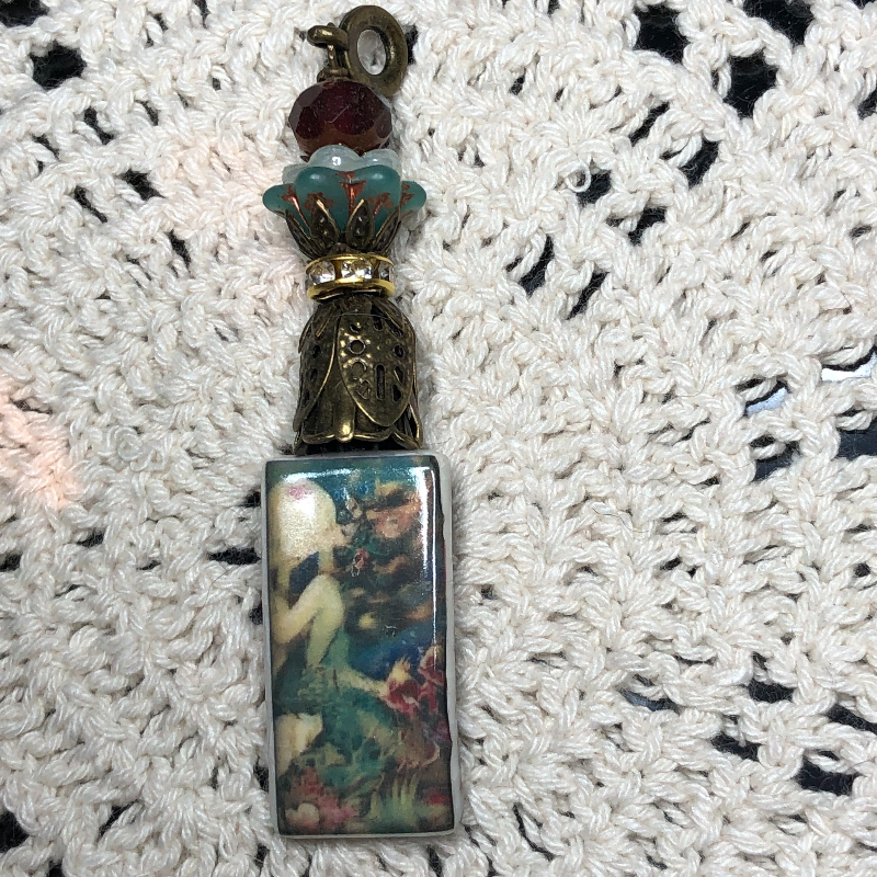 deep beauty-mermaid necklace pendant