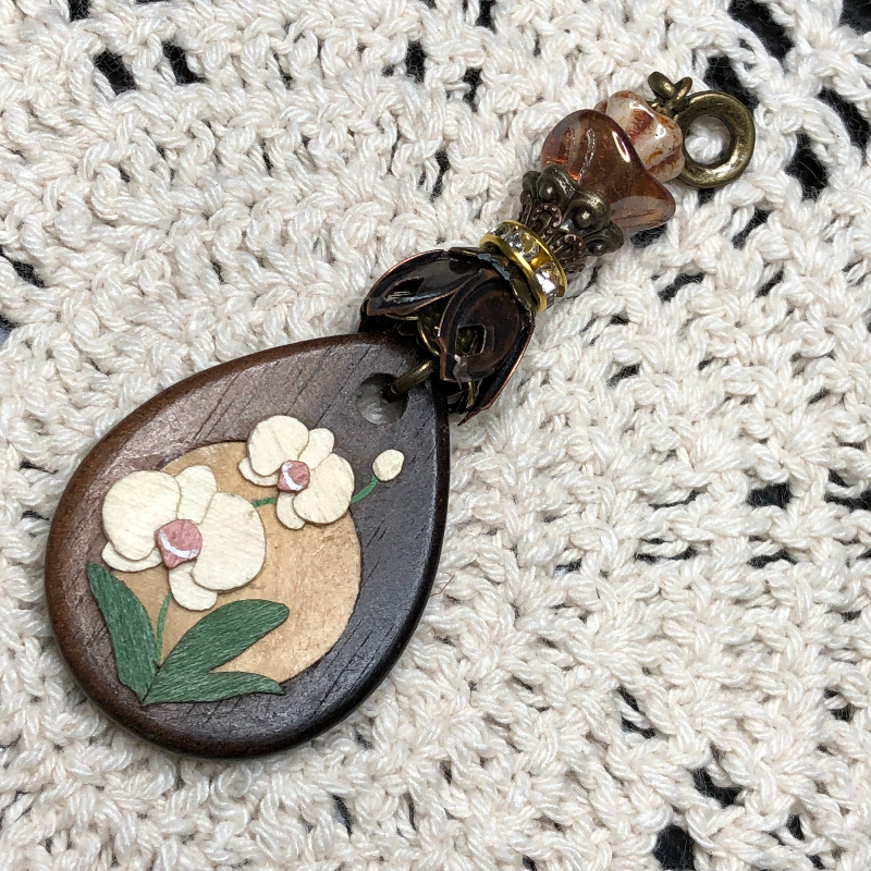 pansy flower wood necklace pendant