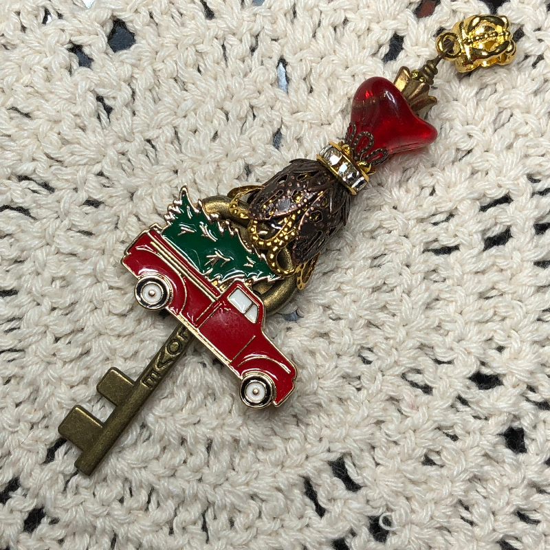key of love-red christmas tree truck necklace pendant