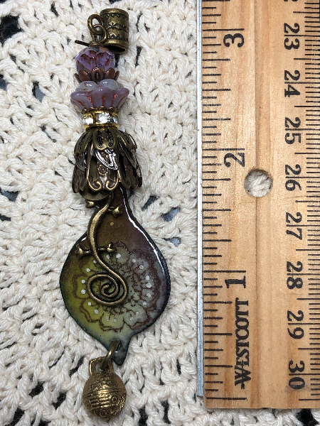 rustic urban gecko, olive flos enameled pendant