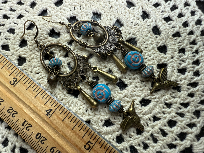vintage estate charming humming bird earrings