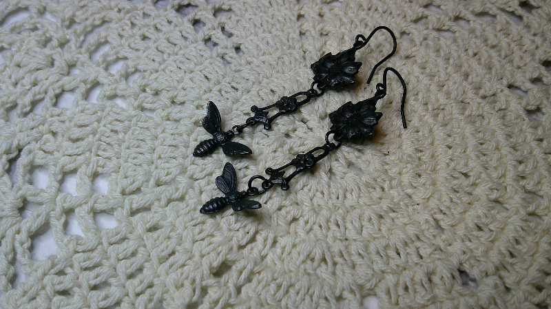 earrings-mystery keeper