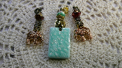 gift sets-sky blue  leaf pendant, two golden elephants