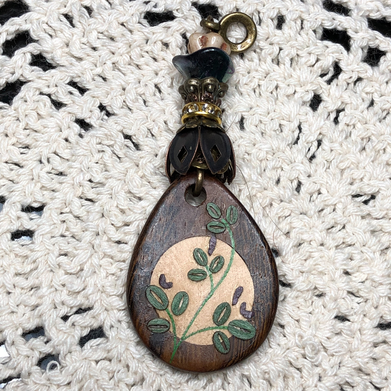 appree manchurian violet wood necklace pendant