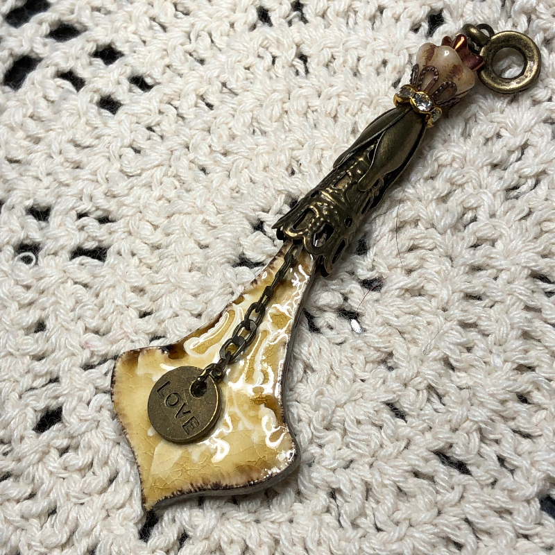 golden artisan vintage ceramic necklace pendant