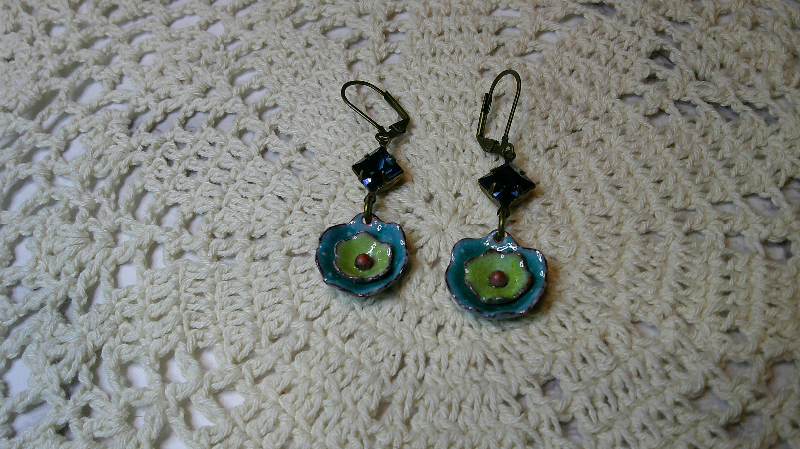 earrings-a saucer full of secrets-teal tinted turquoise & chartreuse