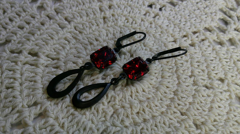 earrings- santa fe-red