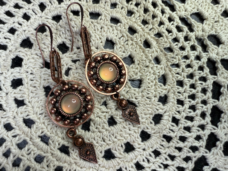 vintage estate copper glowing circle earrings