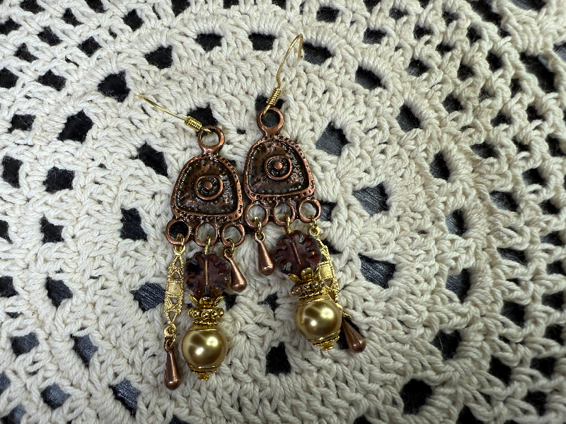 vintage estate charming glass floral earrings