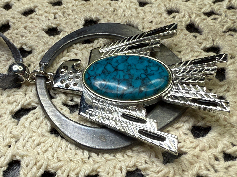 eagle-howlite necklace