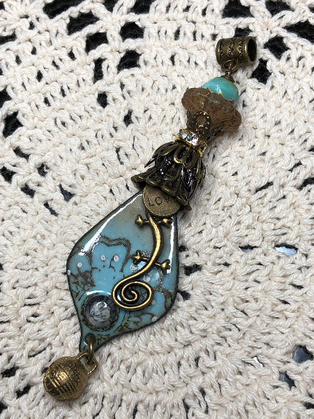 sky blue enameled flos rustic urban gecko necklace pendant