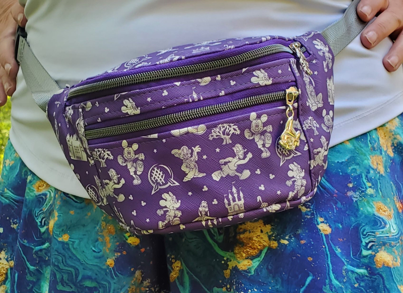 R100   Running With Character True Purple SMALL SCALE