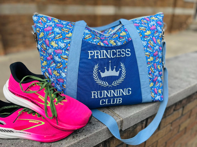 R98 Run Girl Kicks SMALL SCALE