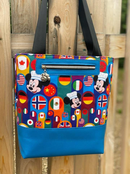 R104 Chef Mouse Around The World SMALL SCALE