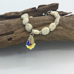 6” Handmade White Magnesite bracelet with Swarovski crystal