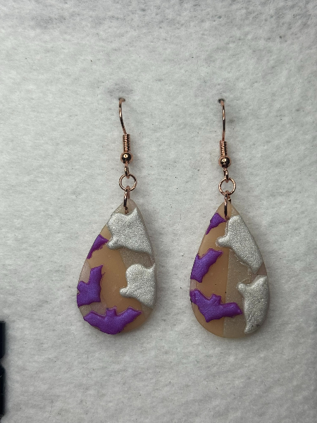 Small Spooky Ghosts