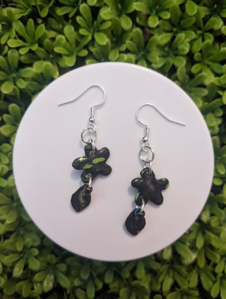 Green and Black Retro Flower Earrings