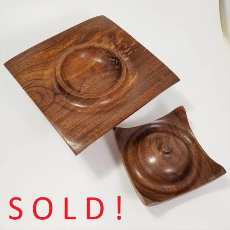 Walnut Asian Style Bowl with Cover (6" x 4")