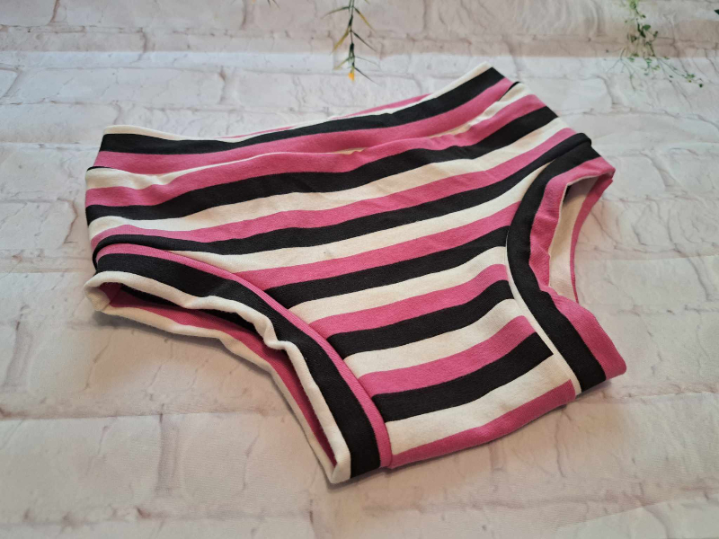 8/10 PB&W Stripes Kids Underwear