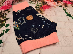 4/5 Floral Space Cuff Shorts