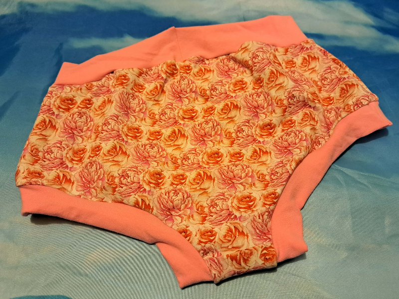Medium Flower Boy Short Scrundies