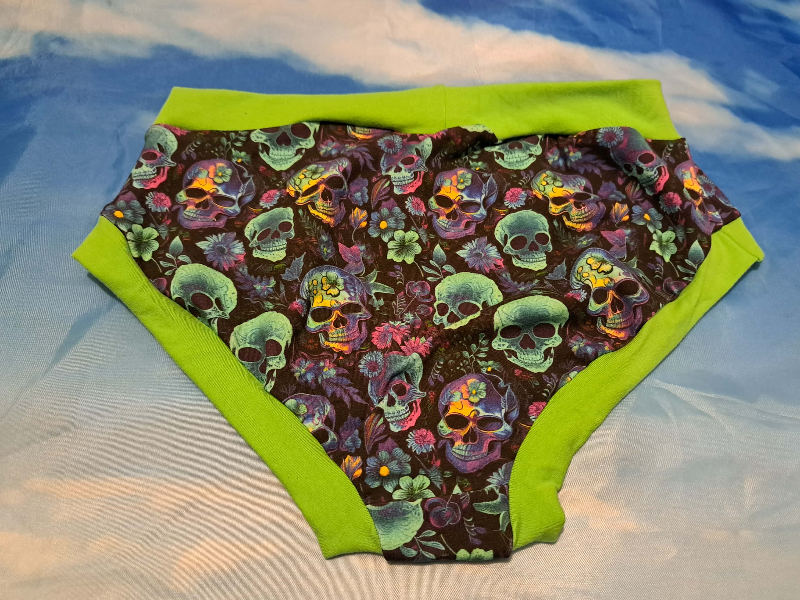 Large Skull Brief Scrundies
